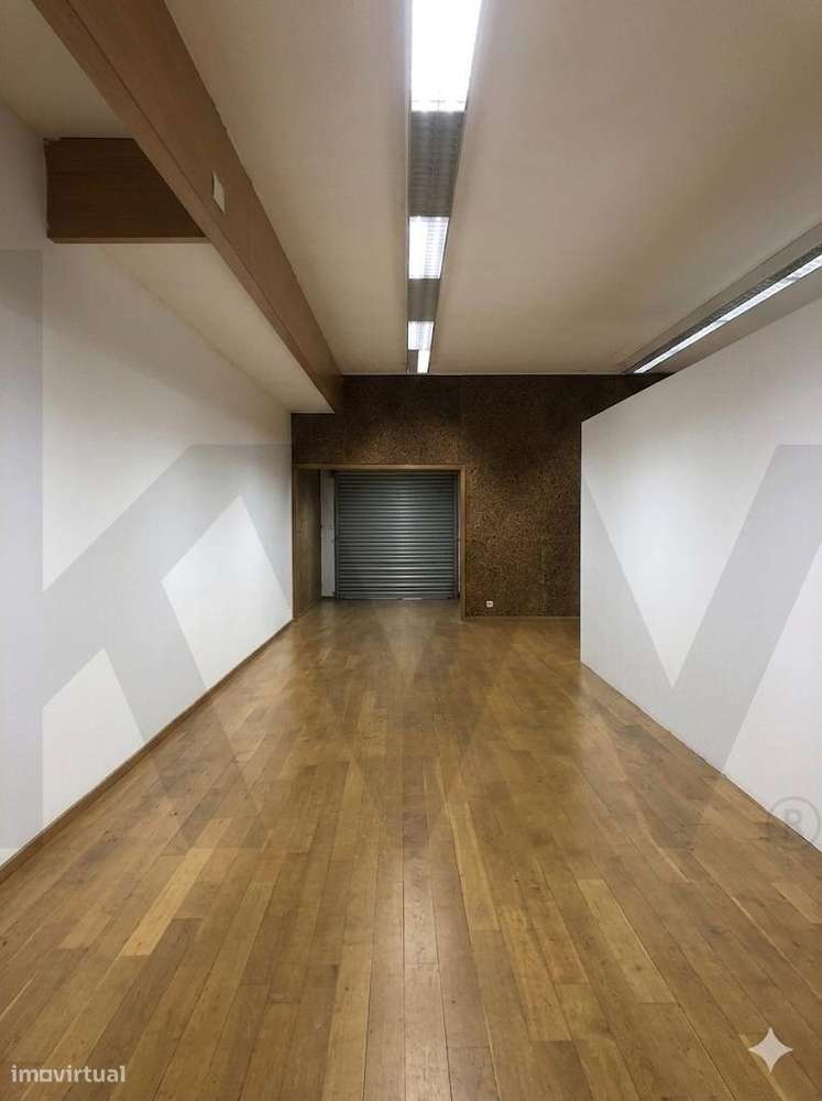 Prédio Urbano, rés-do-chão, 1º e 2º andares - comércio e escritórios - Grande imagem: 5/10