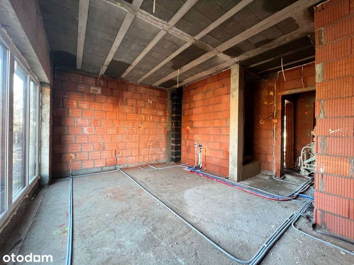 kanalizacja , pompa, garaż, las-9