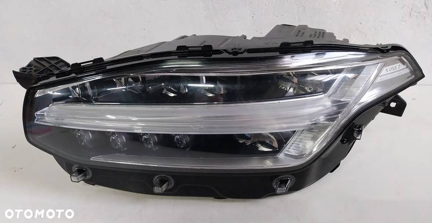 Lampa przód lewa Volvo XC90 89912603 3161 full led 32228296 - 2