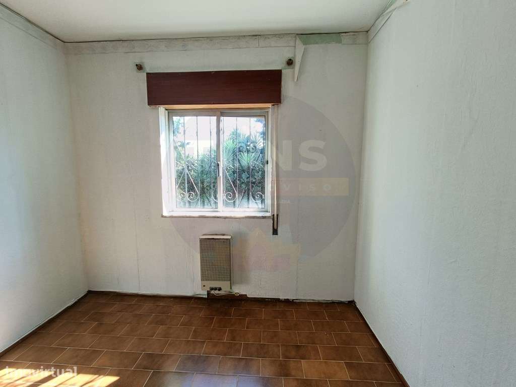 Moradia Isolada com AL-24