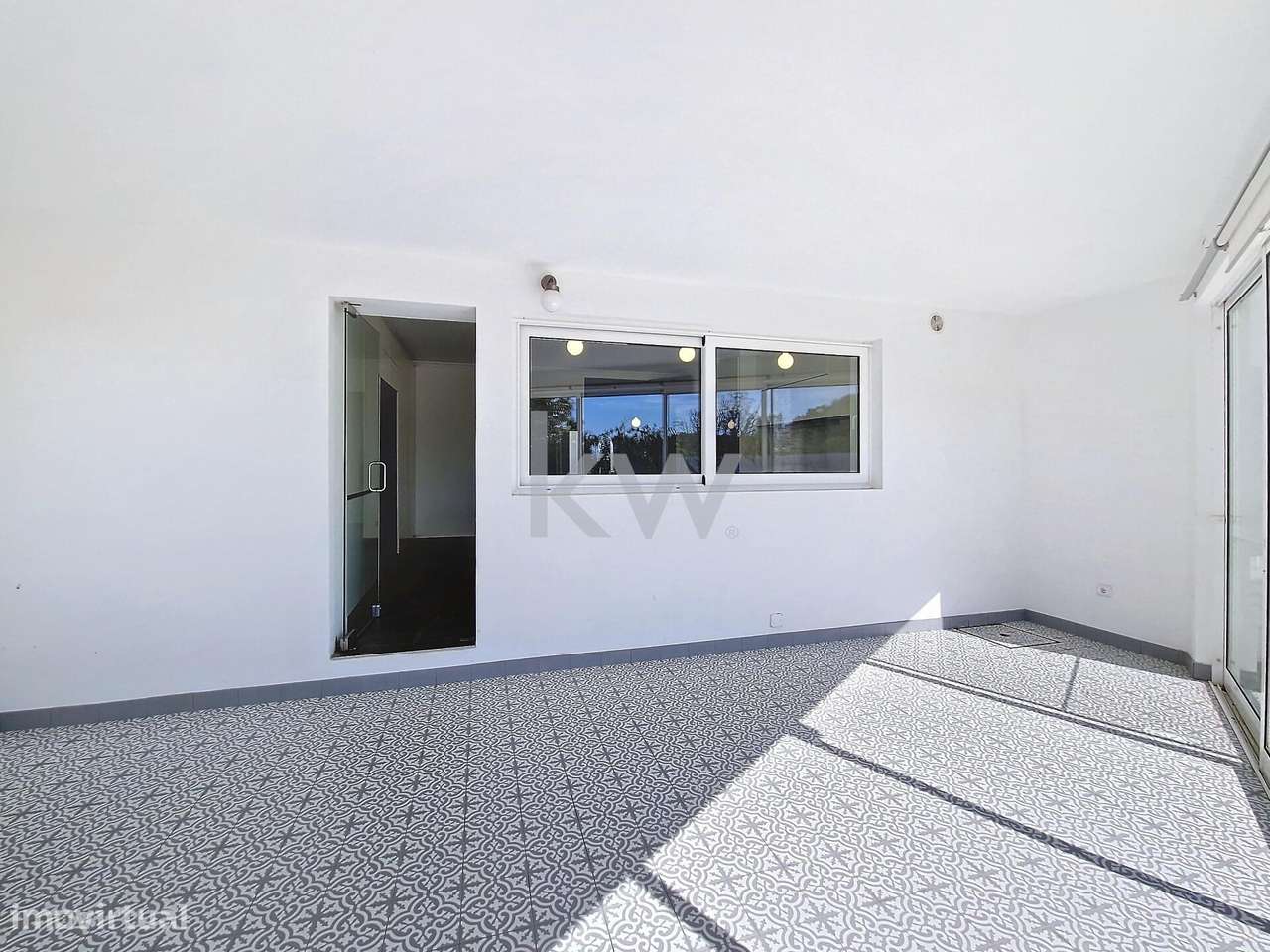 Moradia com 6 quartos, piscina aquecida, anexo e terreno com 2500m2 em-21