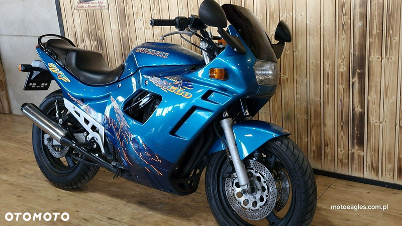 Suzuki GSX - 13