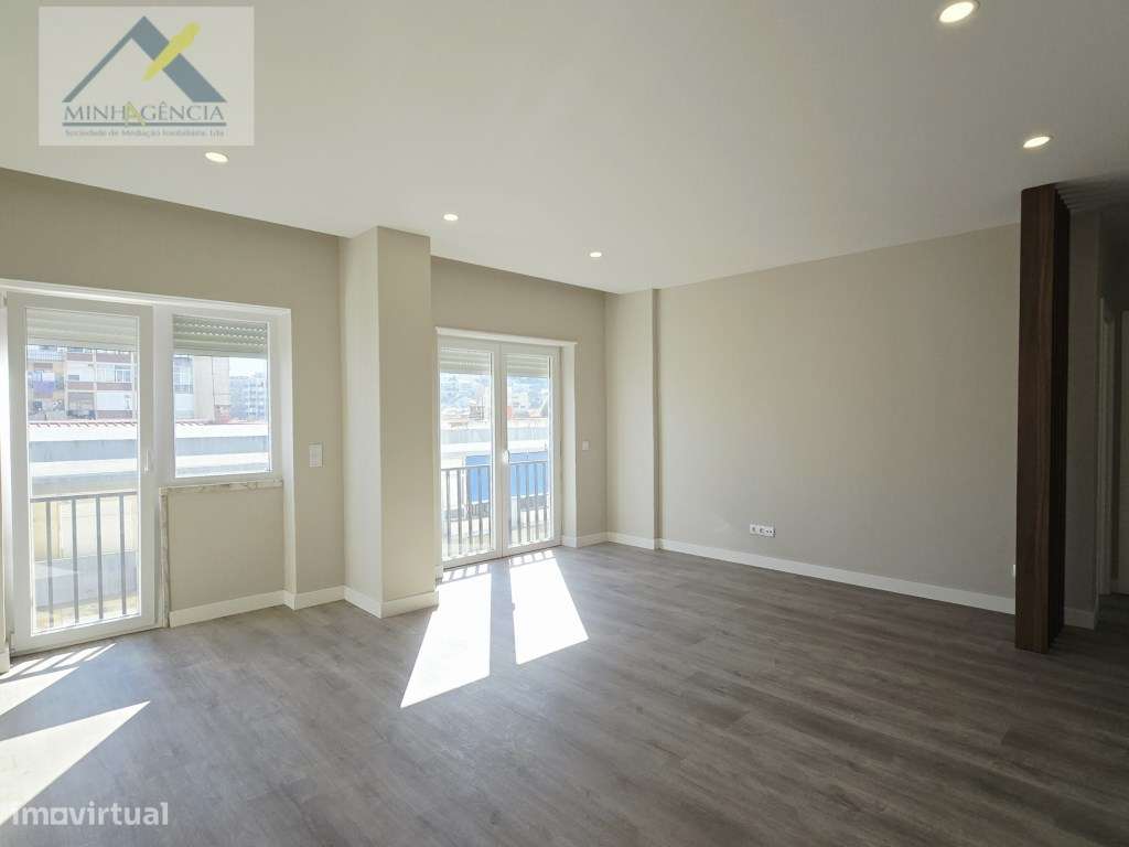 Apartamento T3 remodelado na Algodeia em Setúbal-14