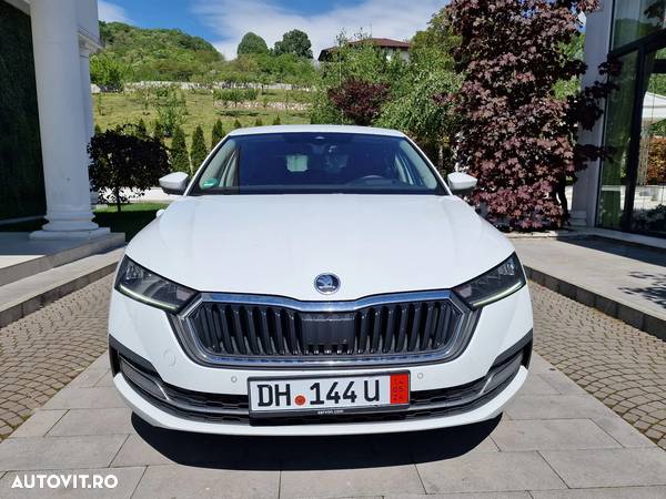 Skoda Octavia 2.0 TDI DSG Style - 3