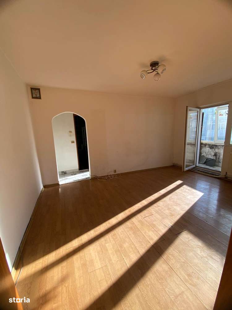 2 CAMERE la etajul 3 cu centrala Logofat Tautu-0