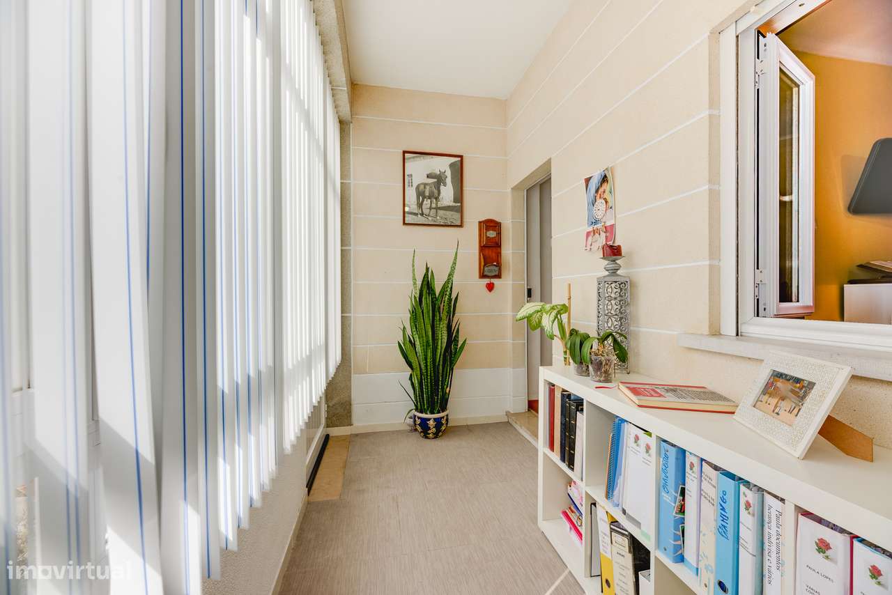 MORADIA T3 TRANSFORMADA EM T2 | GARAGEM | 221M2 | ARRUDA DOS VINHOS-11