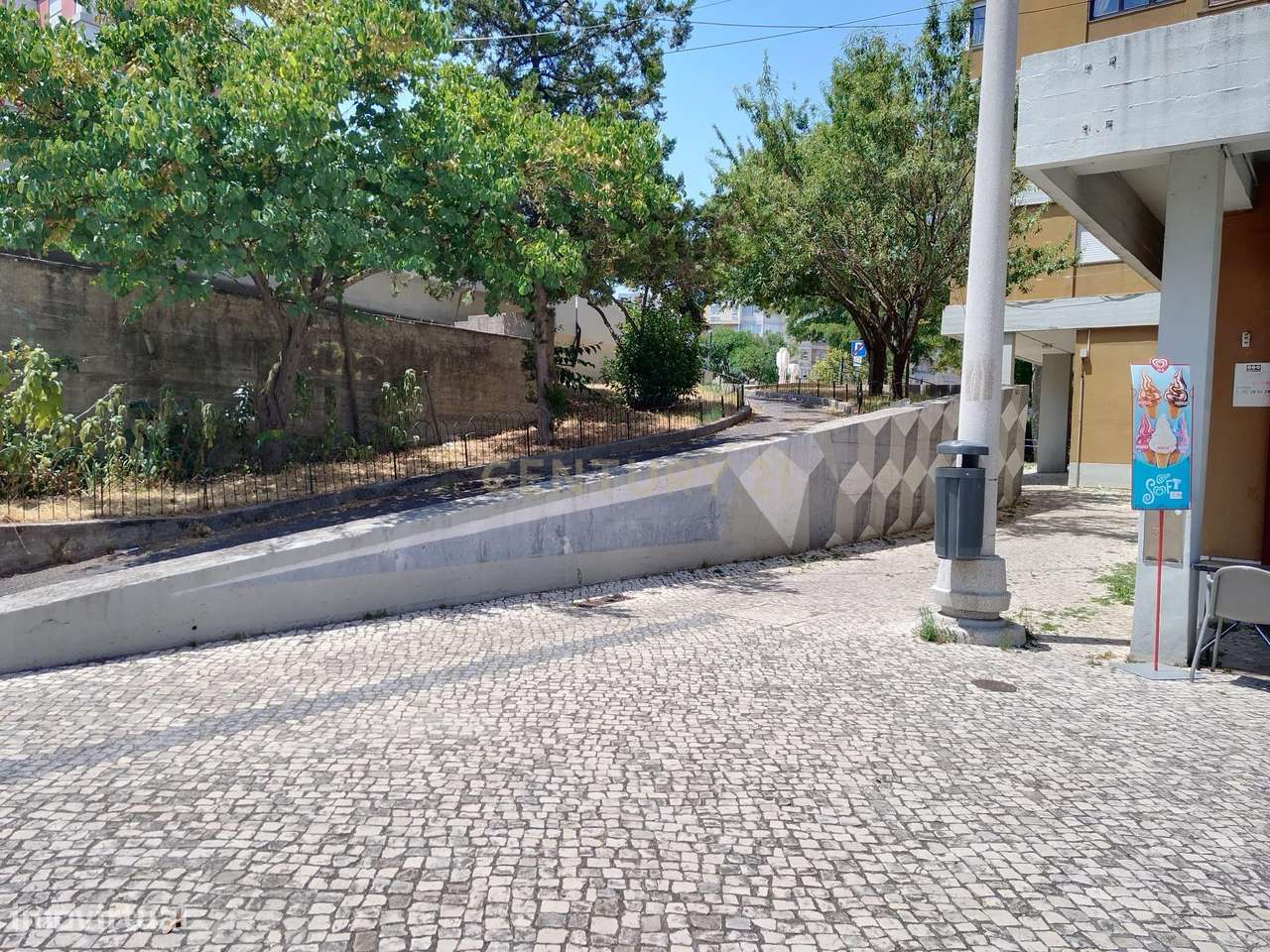 Loja no Bairro das Amendoeiras em Marvila, Lisboa - Grande imagem: 5/8