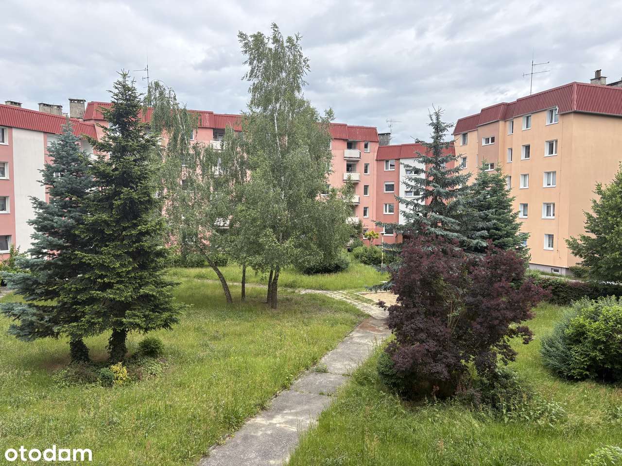 Trzypokojowe mieszkanie z balkonem i garażem trzy kroki od wyjścia.-9