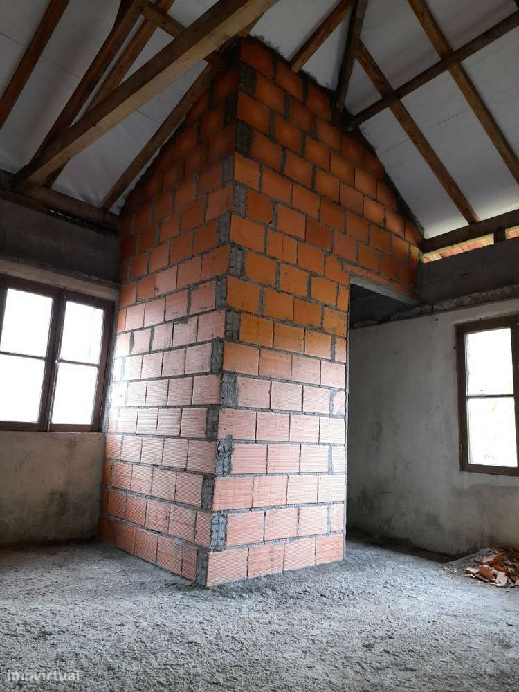 Inconclusa - Casa Rústica T7-25