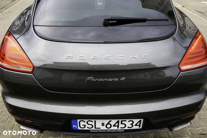 Porsche Panamera 4 - 9