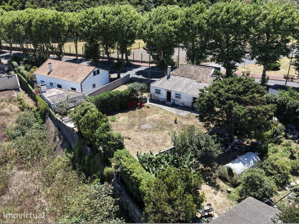 Moradia inserida em terreno de 569m2, Ponta Delgada Ilha de São Miguel-25