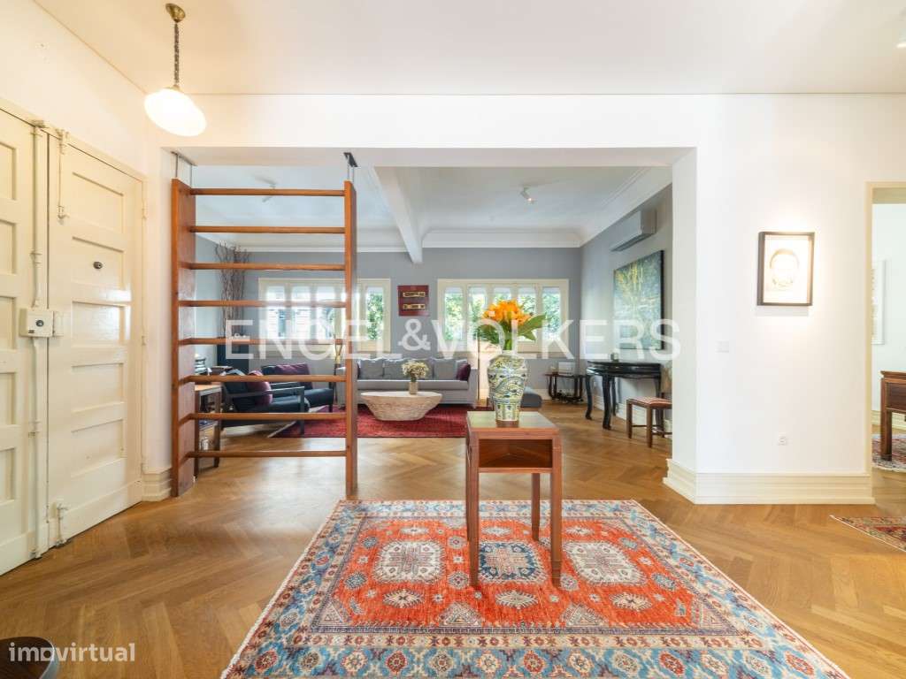 Apartamento T3+1 com Terraço Ajardinado na Avenida da Liberdade-9
