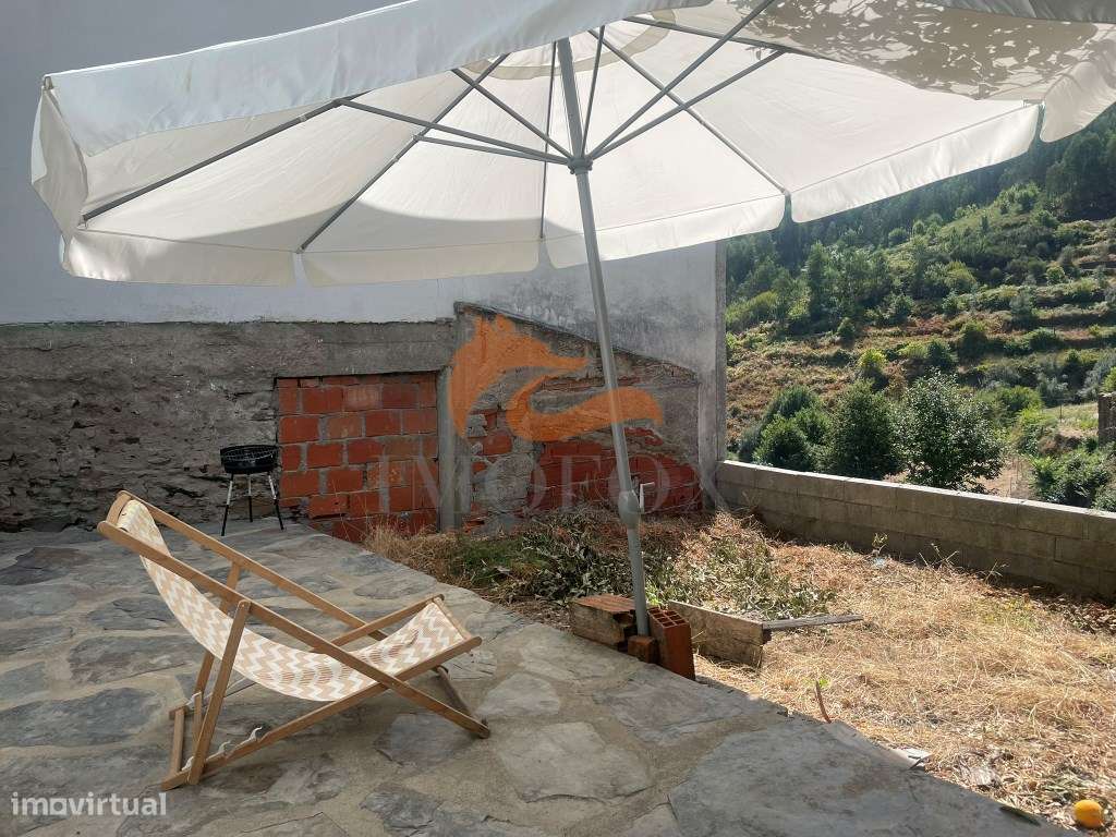 Casa com 2 quartos e jardim nas Corgas, Pomares - Arganil-18