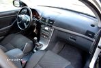 Toyota Avensis 1.8 VVT-i Sol - 30