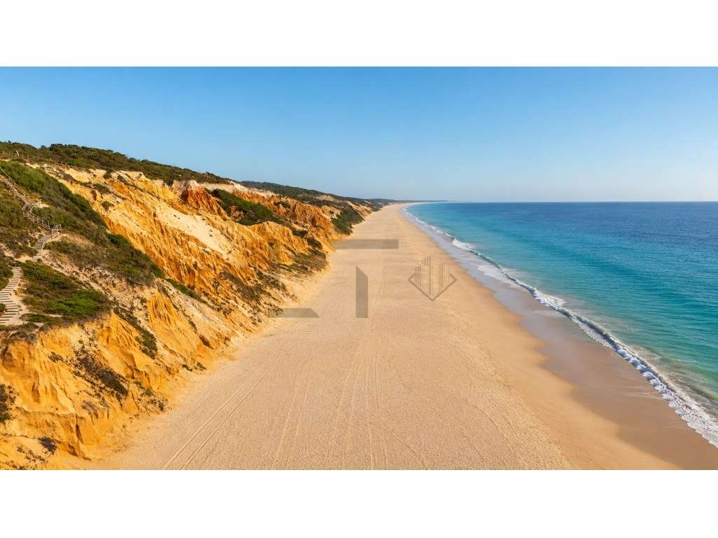 Moradia de Sonho T4+1 para Venda com Total Vista Mar, junto à Praia...-47