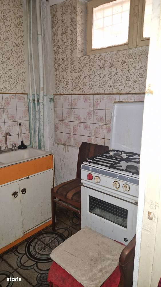 De vânzare 2 camere  pret 46,000euro , et , 3  central-5