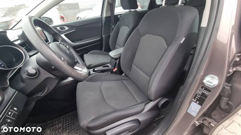 Kia Ceed 1.4 L Business Line - 30