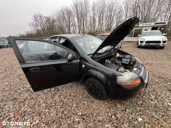 Chevrolet Aveo 1.2 SE / Plus - 3