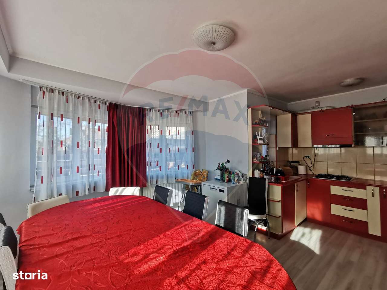 Casă 7 camere si curte, zona Metro Oradea, de vanzare-3