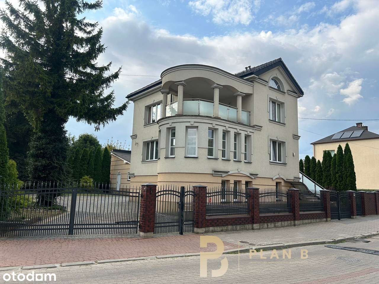 Dom z lokalem usługowym, Bielsk Podlaski-0