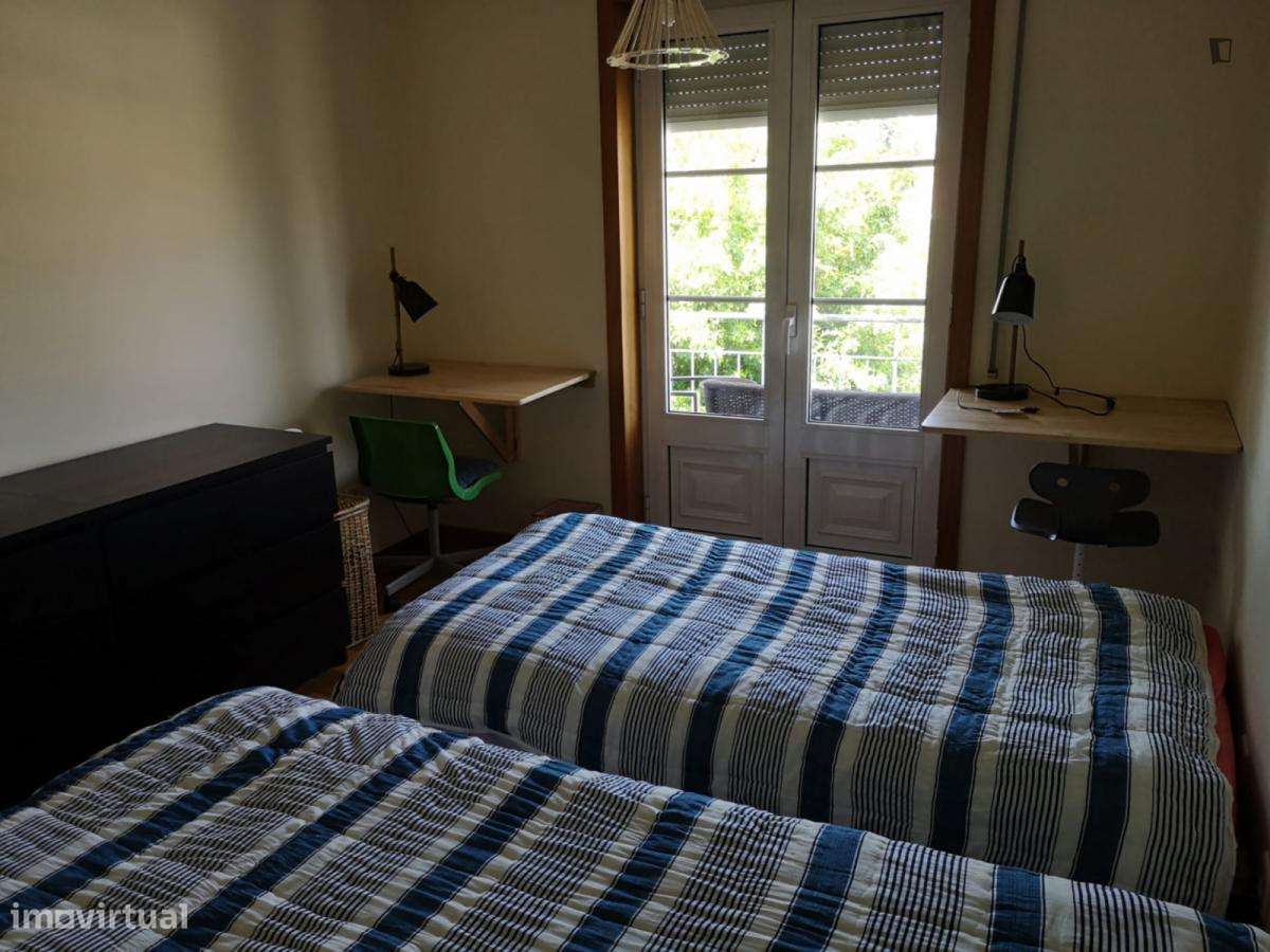 Quarto - localizado em Sé de Braga e São Lázaro Braga - Grande imagem: 2/10