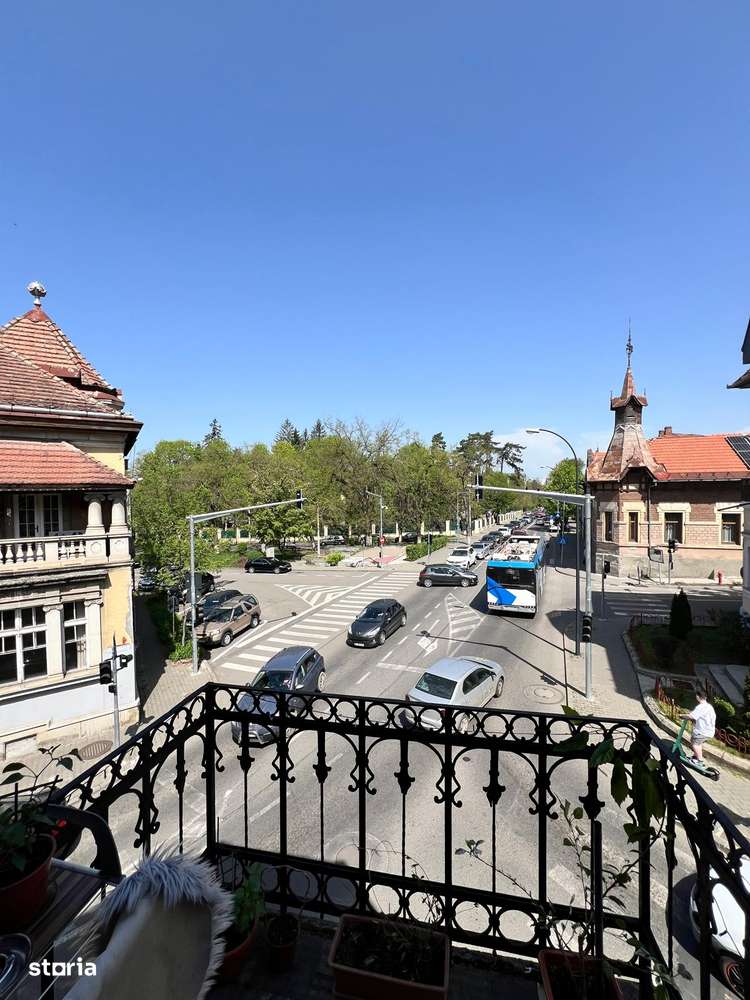 Casă Centrală 125mp + 124mp amenajabil str Mihai V colț cu str Verii-19