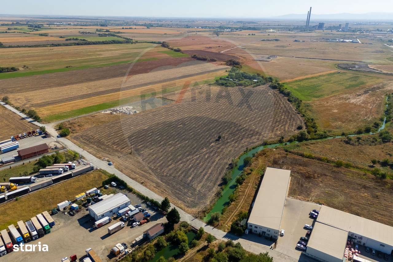 Investiție Arad: 20.000 mp teren cu utilități și acces drum - Imagine principală: 4/17