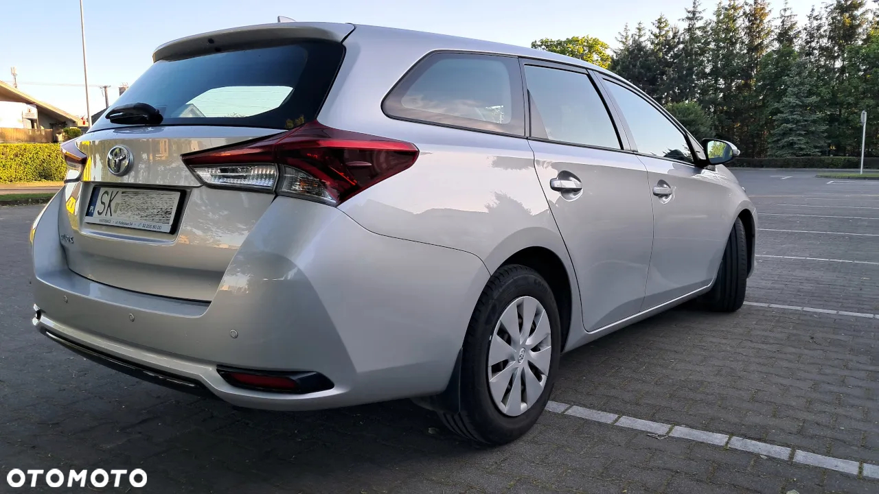 Toyota Auris 1.4 D-4D Active - 5