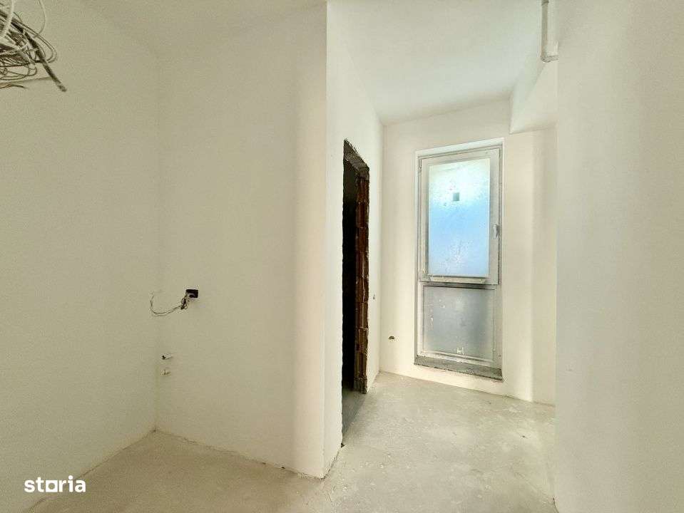 Centrul Capitalei, apartament cu 2 bai, etaj superior !-7