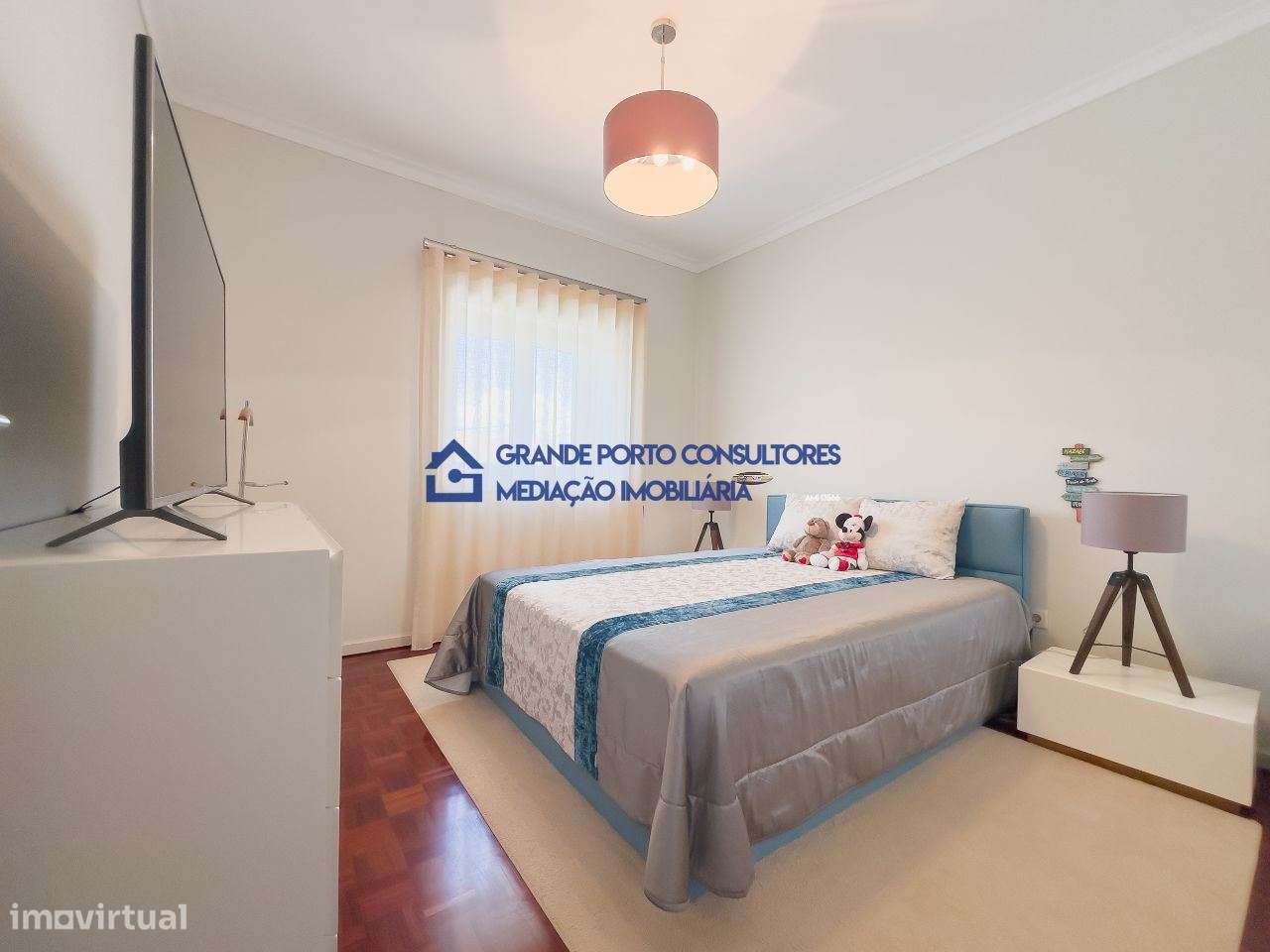 Moradia T4 com piscina junto à Praia da Memória / Matosinhos-16