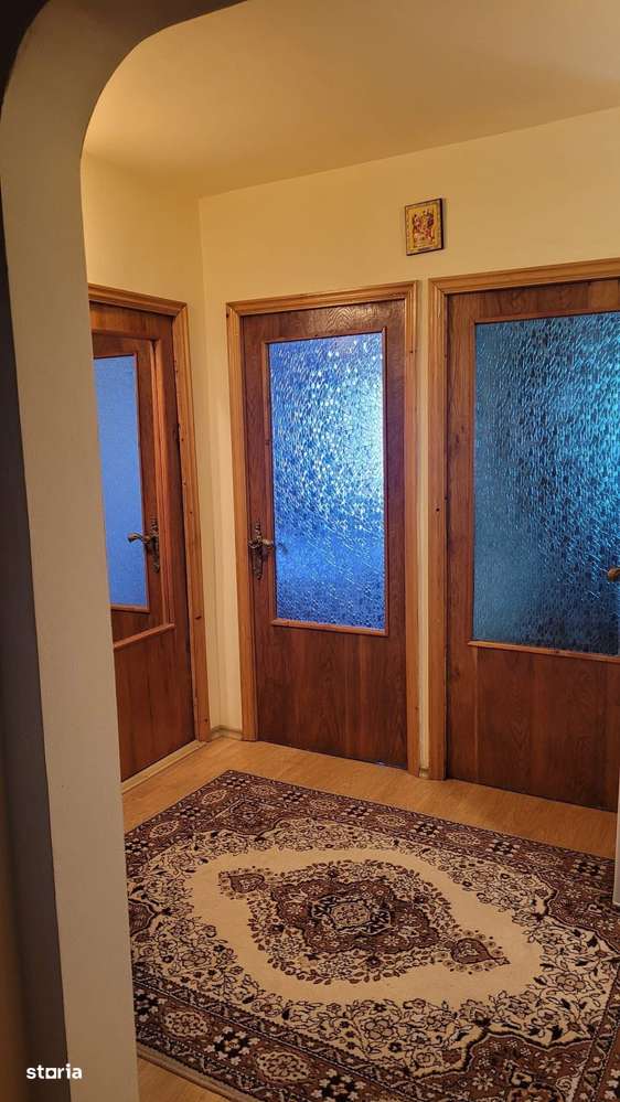 De vanzare 4 camere, 2 bai, balcon in zona Pietonal Stefan cel Mare - Imagine principală: 3/11