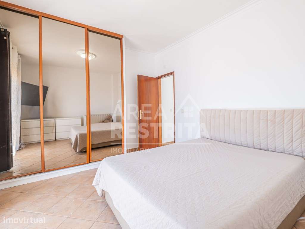 Moradia Geminada T3 com Garagem, Excelentes Áreas e Localização Pri...-34