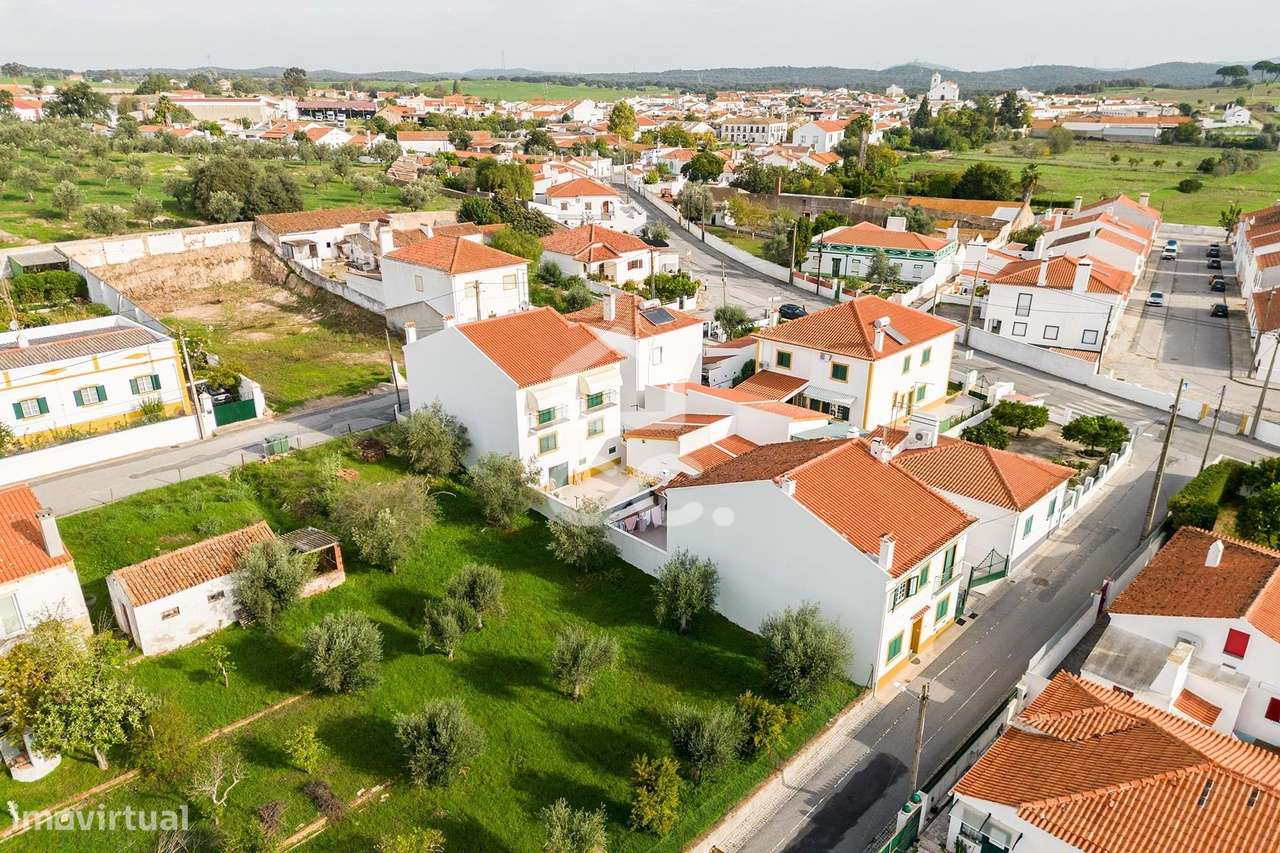 Terreno de 644 m2 com viabilidade para 4 moradias | Azaruja - Grande imagem: 4/18