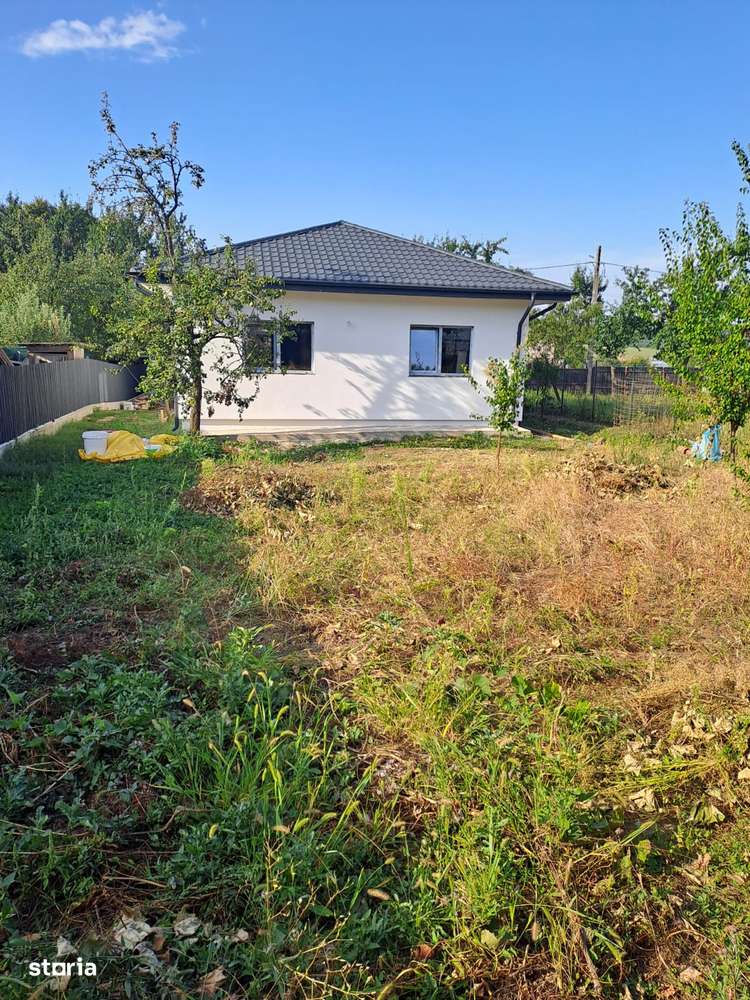 Casa cu 3 camere 135 000 euro in Ciurbesti Miroslava - Imagine principală: 4/9