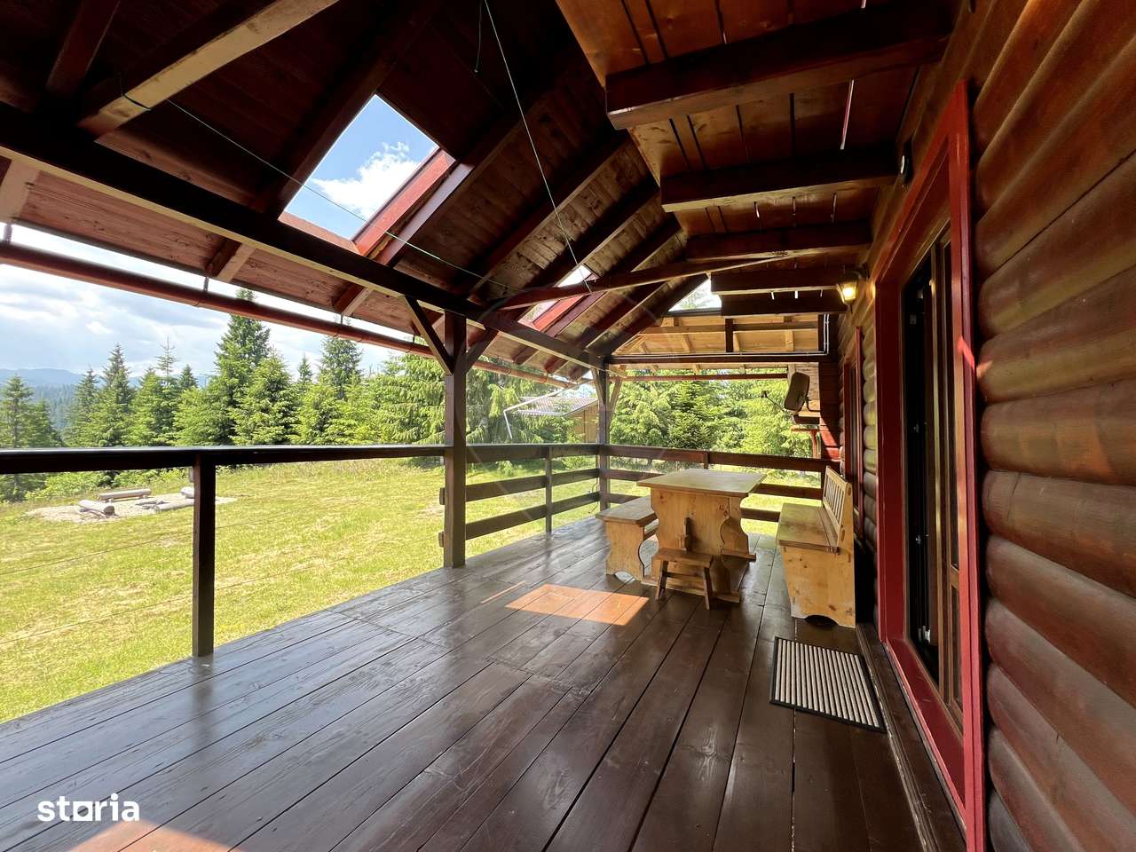 Casă de vacanță, de vânzare, pretabilă locuință sau afacere hotelieră - Imagine principală: 4/20