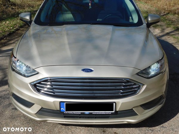 Ford Fusion - 2