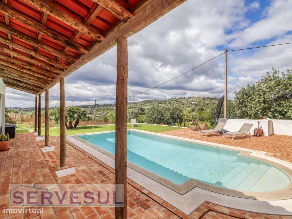 Charmosa Moradia Familiar T3+1 no Campo, inserida num generoso terr...-30