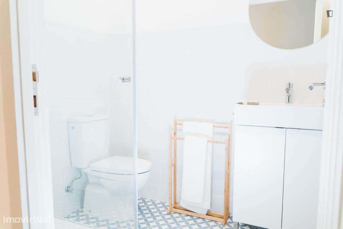 Quarto - localizado em Cedofeita Porto - Grande imagem: 5/38