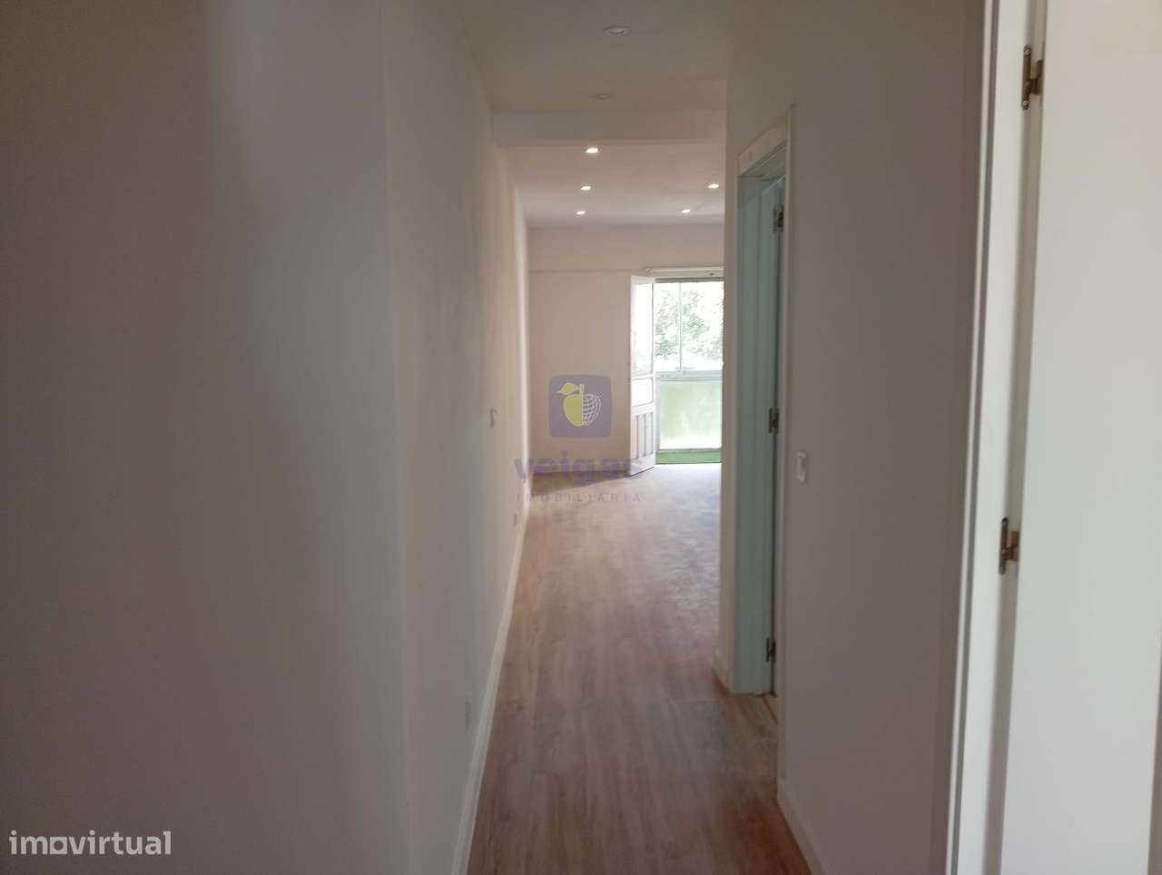 Apartamento T2 em Santa Iria de Azóia-17