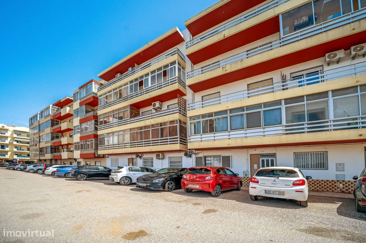 T2 para renovar em Olhão-15