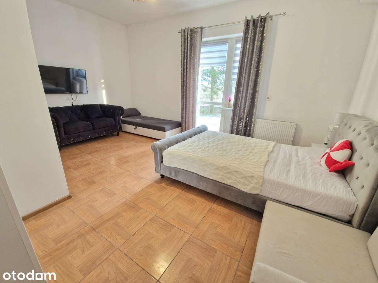 Wolnostojący, z potencjałem inwestycyjnym. 3 poziomy-osobne wejścia-13