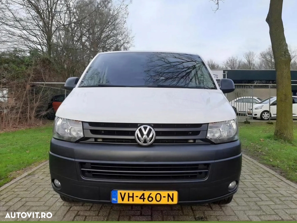 Volkswagen Transporter - 4