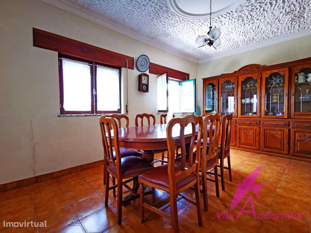 Quintinha T5 independente em Alvarães com 769 M2 de área coberta - Grande imagem: 4/38