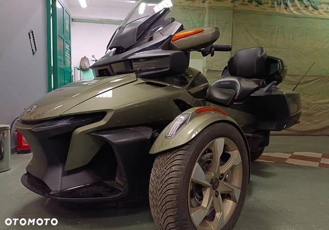 Can-Am Spyder - 6