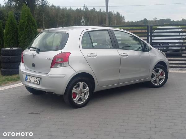 Toyota Yaris 1.33 Dynamic - 10