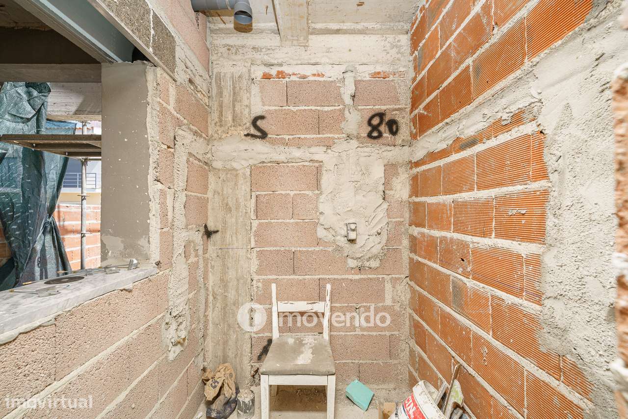 Moradia geminada T3+1 em fase de construção, em Pinhal de Frades-7