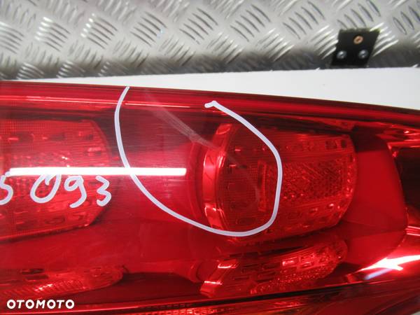 Lampa lewa tylna Audi Q7 05-09 - 2