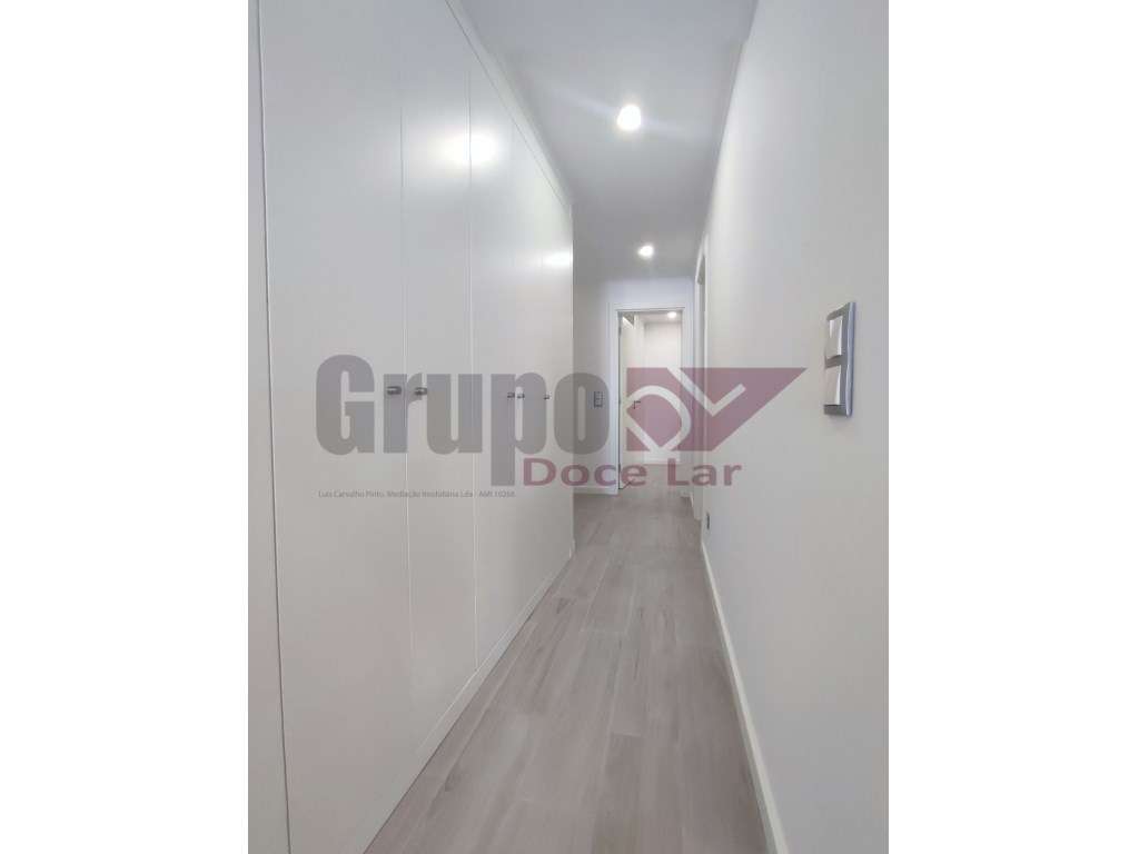 SESIMBRA - Apartamento T2 TOTALMENTE REMODELADO-6