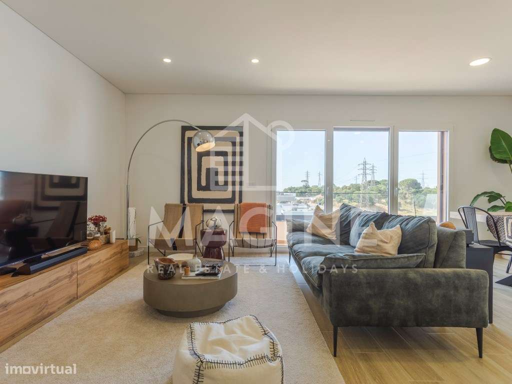 Apartamento T2 com Varanda Aterraçada na Quinta da Amizade-4