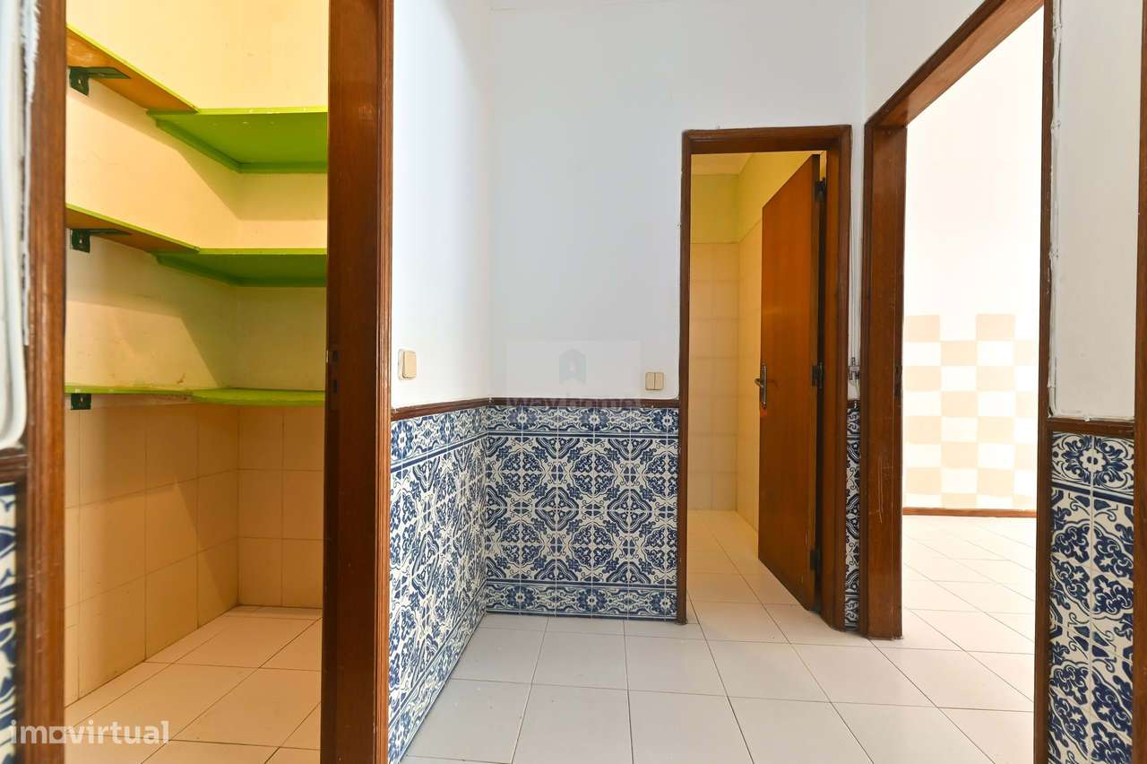 Apartamento T2 | Central | Baixa da Banheira-13
